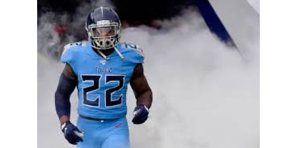 Derrick Henry court pour 2000 mètres en ligne